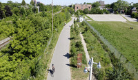 <p>Nach der High-Line in New York hat jetzt auch Toronto einen Stadtpark auf einer ausrangierten Bahnstrecke realisiert. Der West Toronto Railpath Park…</p>