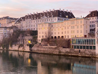 <p>Der historische Garten der Alten Universität in Basel wurde kürzlich erneuert und öffentlich zugängig gemacht. Jetzt ist klar: Auch die Ufermauern…</p>