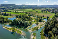 <p>In der Schweiz sind fast ein Viertel aller Flussstrecken und Bachläufe begradigt und verbaut oder gar überdeckt, d.h. bezüglich ihrer Struktur stark…</p>