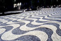 <p>In den Altstadtbereichen vieler europäischer Grossstädten ist Mosaikpflaster bei Gehweg- und Platzbelägen gebräuchlich, aber nirgendwo sonst findet…</p>