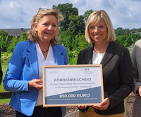 <p>Die Landesregierung von Schleswig-Holstein fördert das Projekt «Nachhaltige Baumschulwirtschaft»  mit 850 000 Euro, um die Branche zu stärken und…</p>