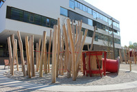 <p>Die Firma KuKuk Schweiz konzipiert, plant und baut kindergerechte Spielplätze. Seit 18 Jahren gehen Bernhard Hanel und sein Team der Frage nach,…</p>