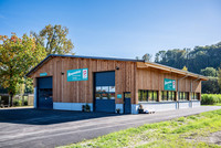 <p>Im Zweigbetrieb Flaach der Baumschule Hauenstein AG, Rafz, wurde im Mai 2024 eine neue Topfhalle mit Photovoltaik­-Anlage fertiggestellt. Nun kann die…</p>