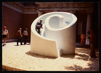 <p>Unter dem Titel «Alles Skulptur?» widmet das Zentrum Paul Klee, Bern, dem japanischen Künstler Isamu Noguchi (1904–1988) eine Ausstellung. Betrachtet…</p>